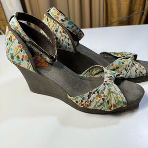 Rocket Dog Wedge Heel Size 7.5 Open Toe Multi-Color Polka Dots Ankle Strap